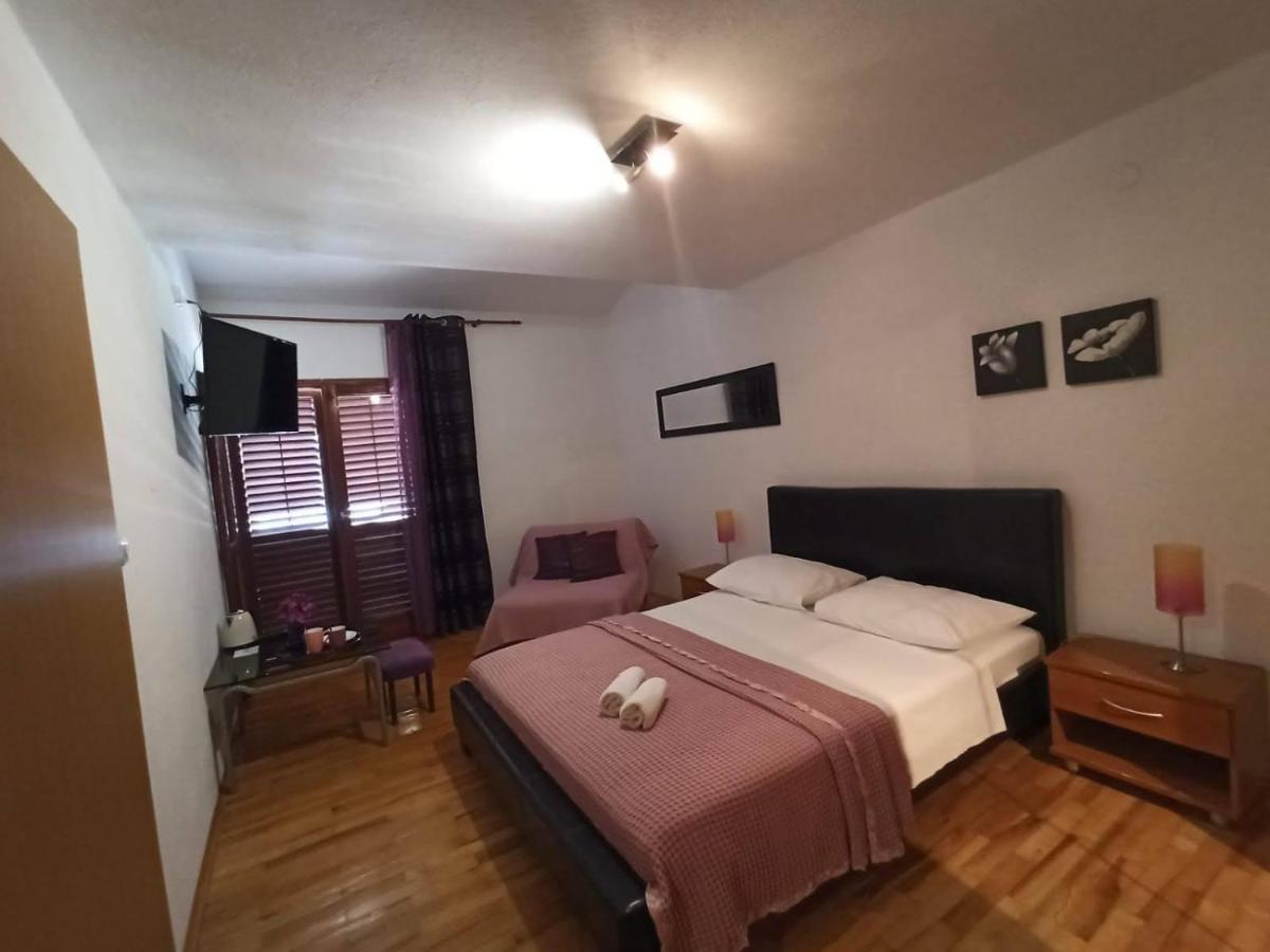 Guest House Mijo Sokol Брела Екстериор снимка