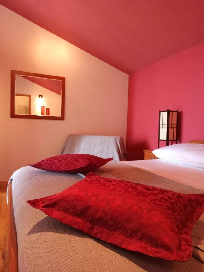 Guest House Mijo Sokol Брела Екстериор снимка