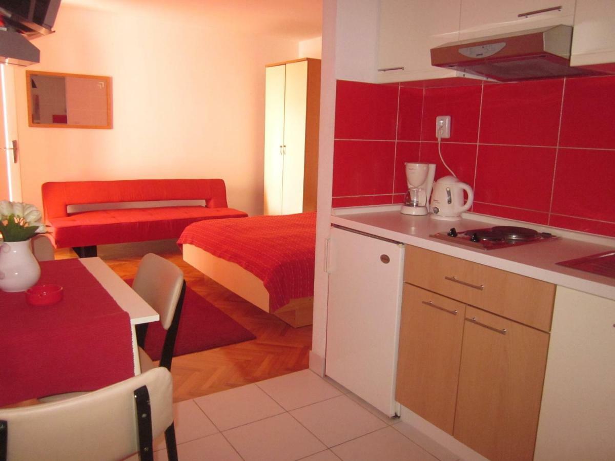 Guest House Mijo Sokol Брела Екстериор снимка